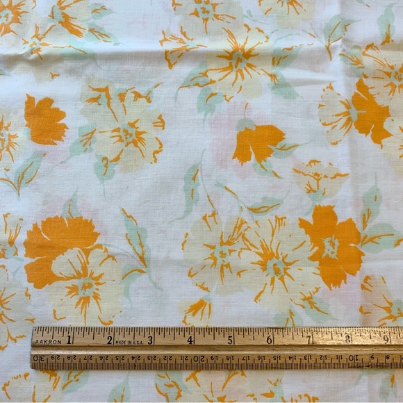 70s Yellow and Orange Pillowcases - Picture 4 of 10